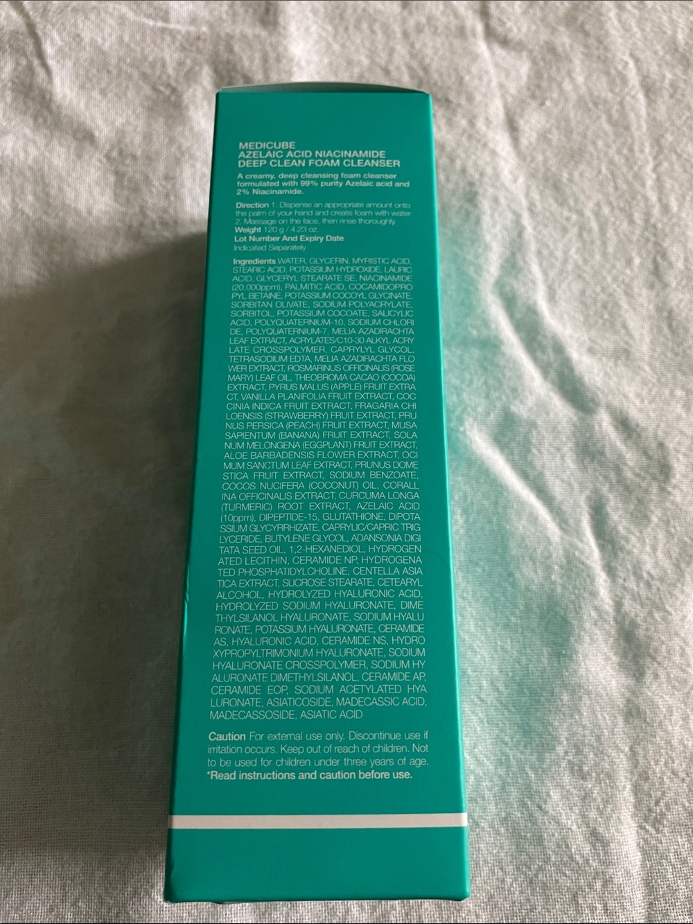 Medicube Azelaic Acid Niacinamide Deep Clean Foam Cleanser - Picture 4 of 6